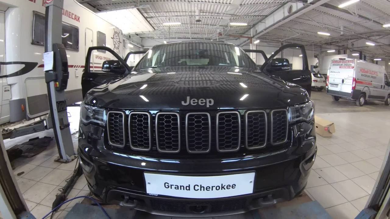 Jeep Grand Cherokee 75 black Russia