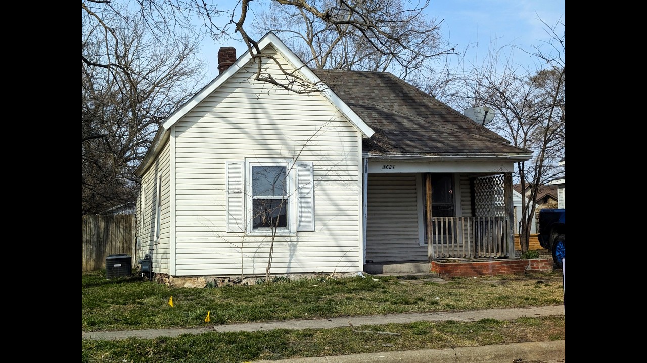 Здесь происходит очень много всего.