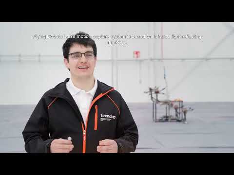 <p>Flying Robots Lab, instalación de ensayos de prueba de vuelo indoor (castellano) (subtítulos en inglés)</p>
