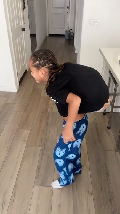 Get yo big back up #funny #dance #tiktokmademedoit