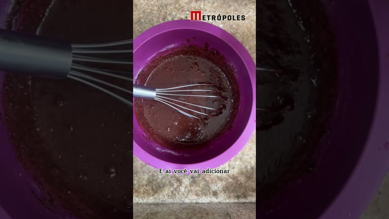 Aprenda a fazer torta de chocolate cremosa