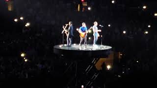 Hesitate~Jonas Brothers (Live)