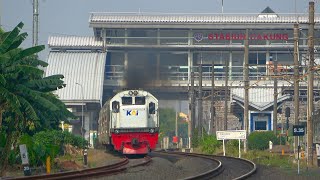 Download Lagu Fly Over BKT!!! Hunting Kereta Api di Dekat Stasiun Cakung Jakarta MP3