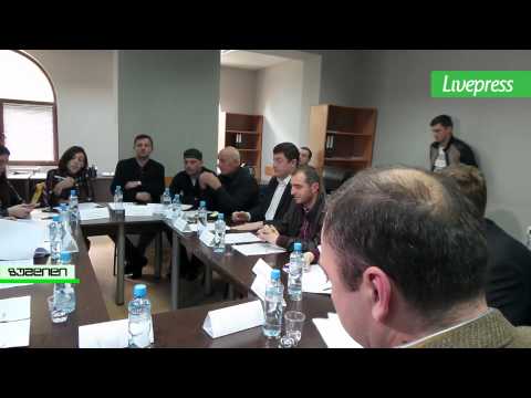 დაპირისპირება საკრებულოში