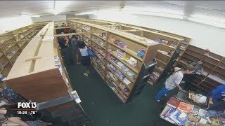 Celebrity Bookstore closes, gives away 30,000 books Net Worth