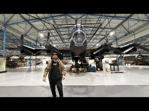 I Get Up Close To A Lancaster Bomber !!!