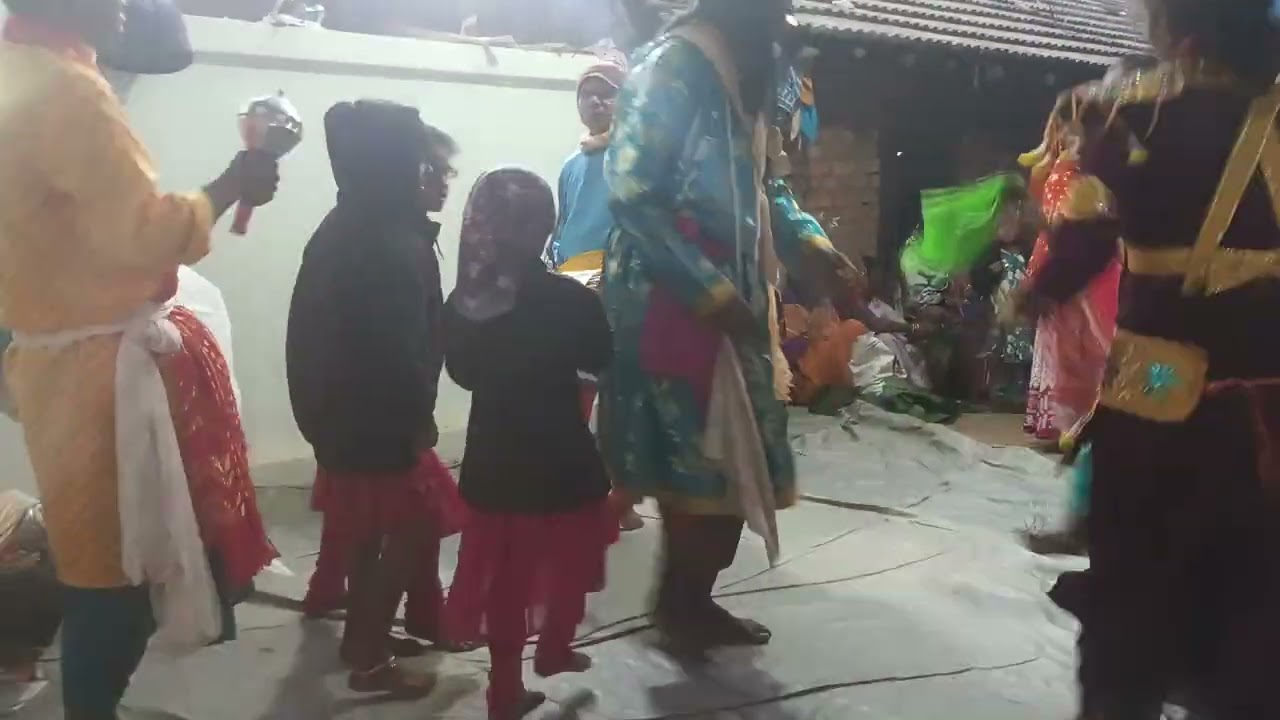 ଆସ ବନ୍ଧୁ ଧରହାତ ନାଚଲାଗେଇଁ ଦିବରେ ଗୟା ପାଲା କିସୁନ୍ଦର ନାଚ ଫୋନ 8018747235