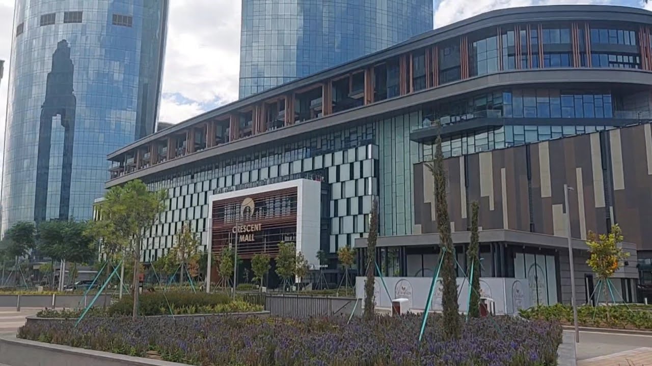 CRESCENT MALL ətraflı