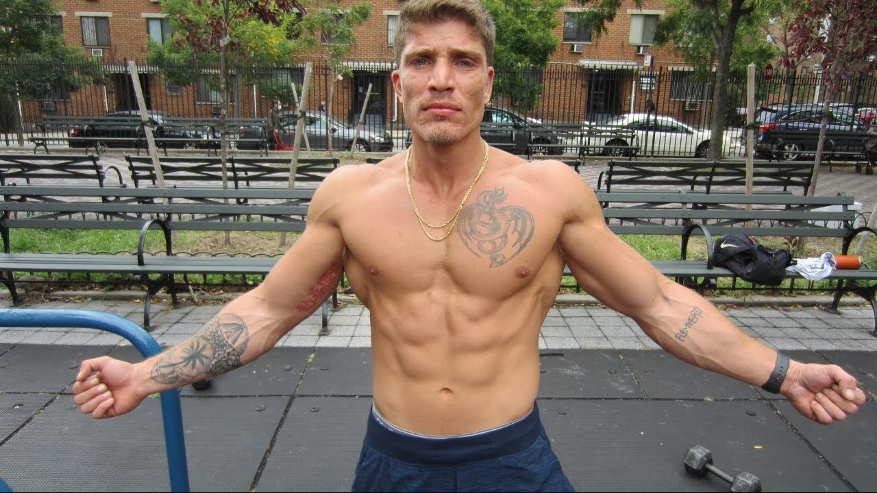 100 Pull ups and 200 Push ups in 10 Minutes a Day Challenge - BarNaturalPrez | Thats Good Money