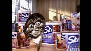 talking spoon, 1995, but with vine boom sound effect.