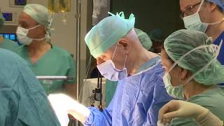 Prof. Haberal Ve Ekibi 1 Karaciğer, 1 Kalp Ve 2 Böbrek Naklini Başarıyla Gerçekleştirdi