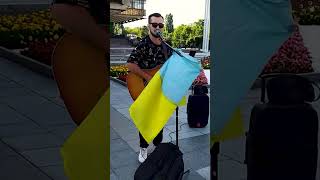 Крутой патриотичный трек гитариста, снимаем со стедиком на  роликах #україна #харків #музыка