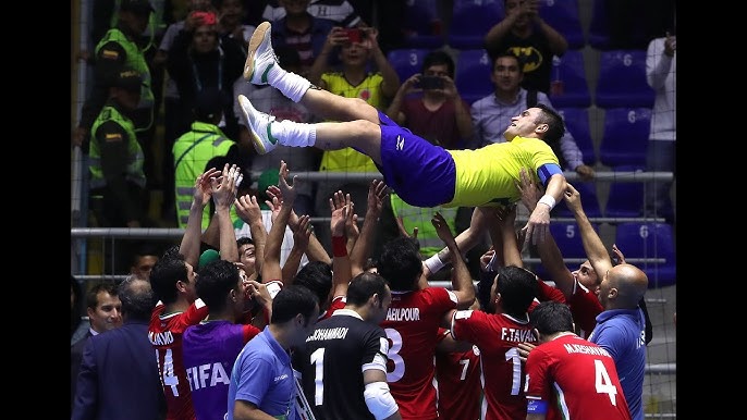 Melhor do mundo em 2012, mineiro Neto supera câncer e projeta retorno ao  futsal brasileiro