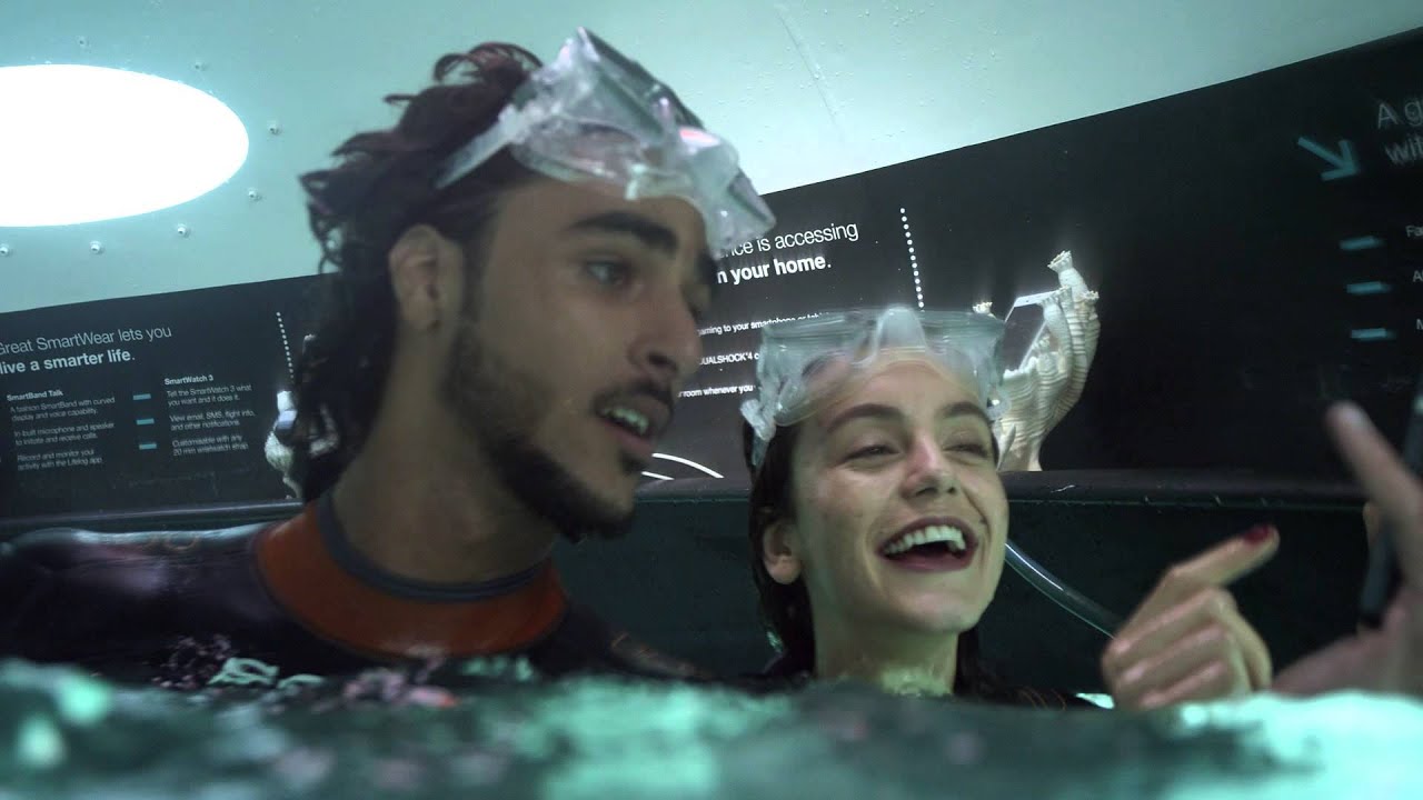 The World’s First Underwater Store أول متجر تحت الماء في العالم YouTube