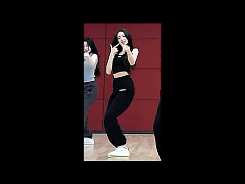 ITZY CAKE YUNA Focus (Mirrored Dance Practice)