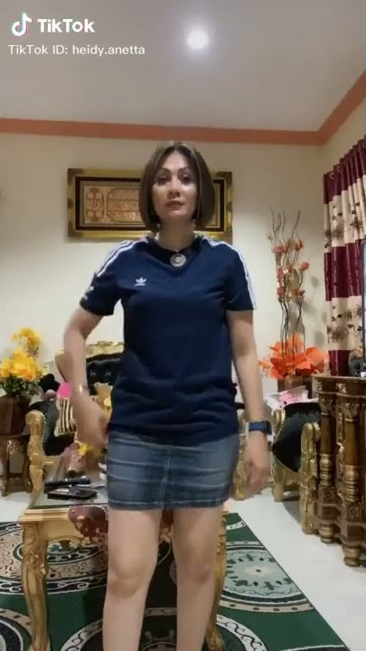 Heidy Anetta Tiktok (Rok Mini Sexy)