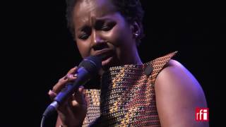 Video thumbnail of "LIVE - "Nha Fidju Spera", par Elida Almeida à l'Institut français d'Abidjan"