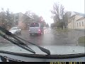 г.Чугуев. Красавчик   на бусе торопится быть первым .