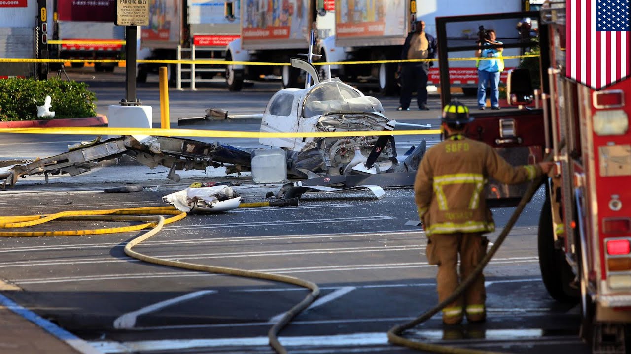 San Diego plane crash One dead after small plane crashes in Costco