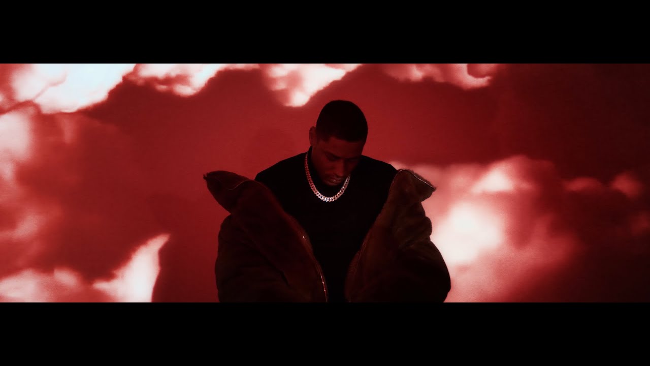 Dutchavelli - Hold On (Official Music Video) - YouTube