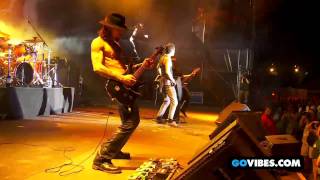 Jane&#39;s Addiction Performs &quot;Whores&quot; at Gathering of the Vibes 2011