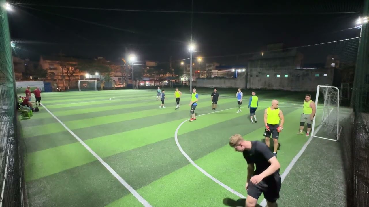 27 февраля 2026 / 3 команды / Ракурс 2 / Футбол Дананг Баньбао