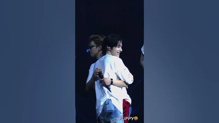 Just #heejake moment on Stage 💥#enhypen #heeseung #jake #walktheline