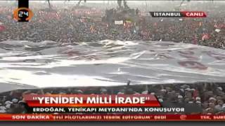 Hurbaşkanı Recep Tayyip Erdoğan Mitingde Dua Ediyor.