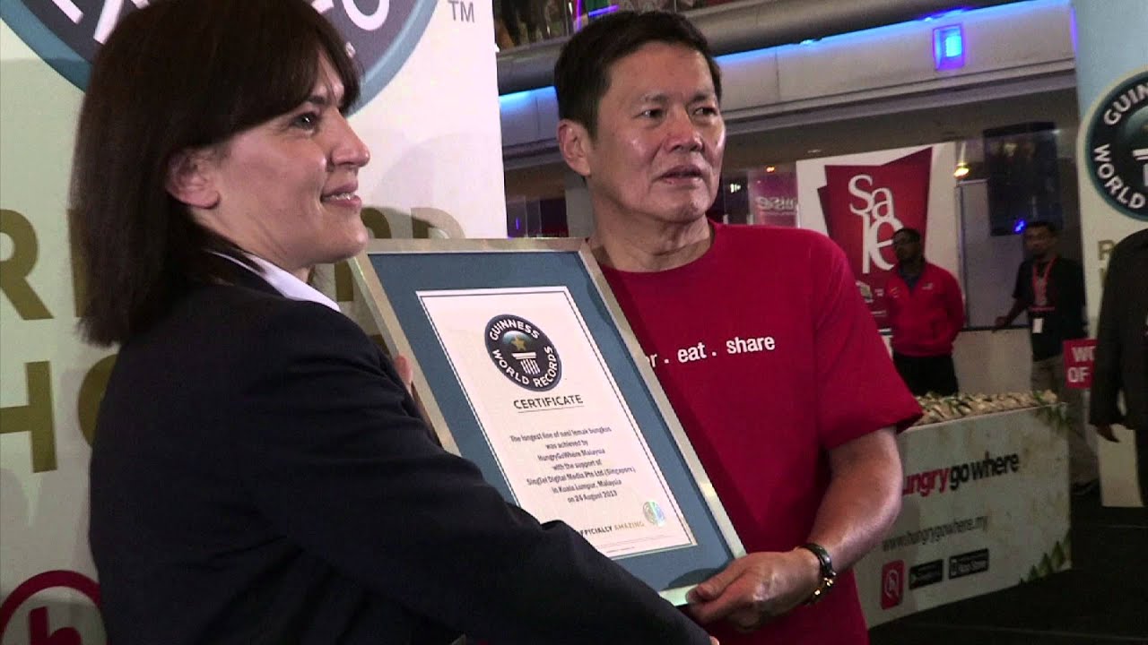 Guinness World Records™ - World's Longest Line of Nasi Lemak Bungkus