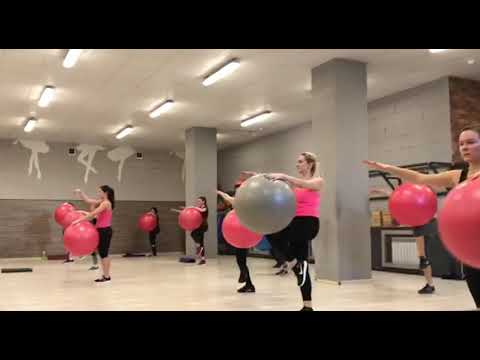 Video: Fitball Yog Txhais Tau Tias Kev Poob Phaus