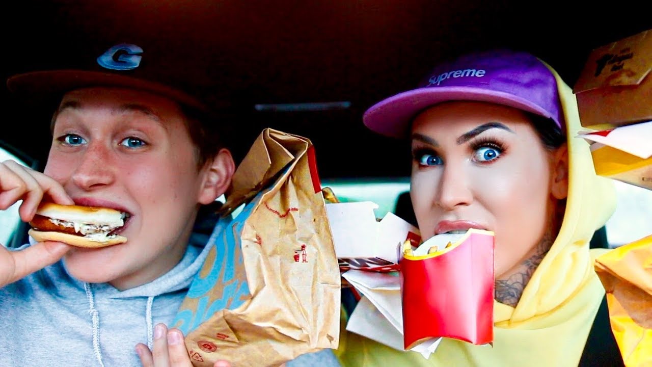 De Persoon VOOR mij laten KIEZEN Wat Ik DE HELE DAG EET!?! | JessieMaya