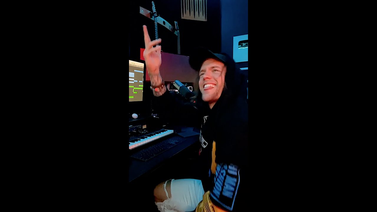 NEFFEX - NO TURNING BACK (Studio Performance 🔥) auf YouTube ansehen NEFFEX - NO TURNING BACK (Studio Performance 🔥) auf YouTube ansehen