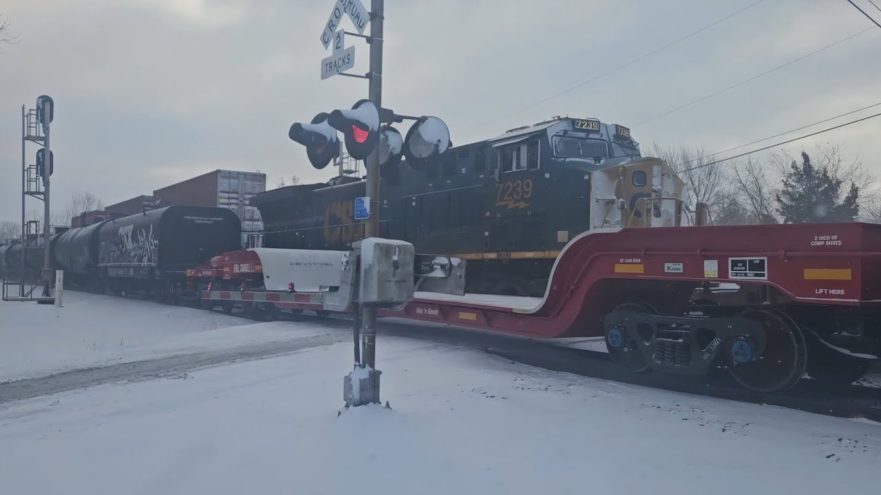 2 CSX Trains Passing At The Galatea Diamond.  1/15/26.