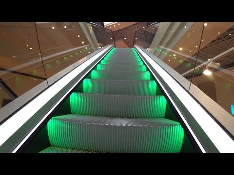 Sweden, Stockholm, Farsta Centrum, 20X escalator, 8X elevator
