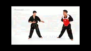 Downward Block Counter Attack Sparring Technique | Online Taekwondo ITA