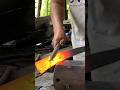 Penempahan besi per mobil yang akan di buat alat kebun #blacksmith #traditional #medievalblacksmith