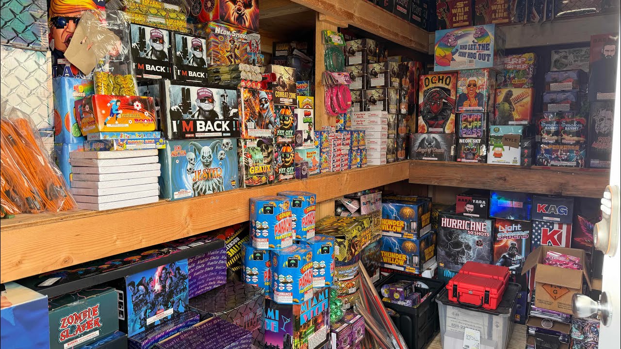 Firework Shed FIREWORKS STASH SHED 2026 🔥🔥🧨 ALL BANGERS! HMU 🤙 - YouTube
