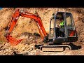 Excavator is broken - Dima try to help man