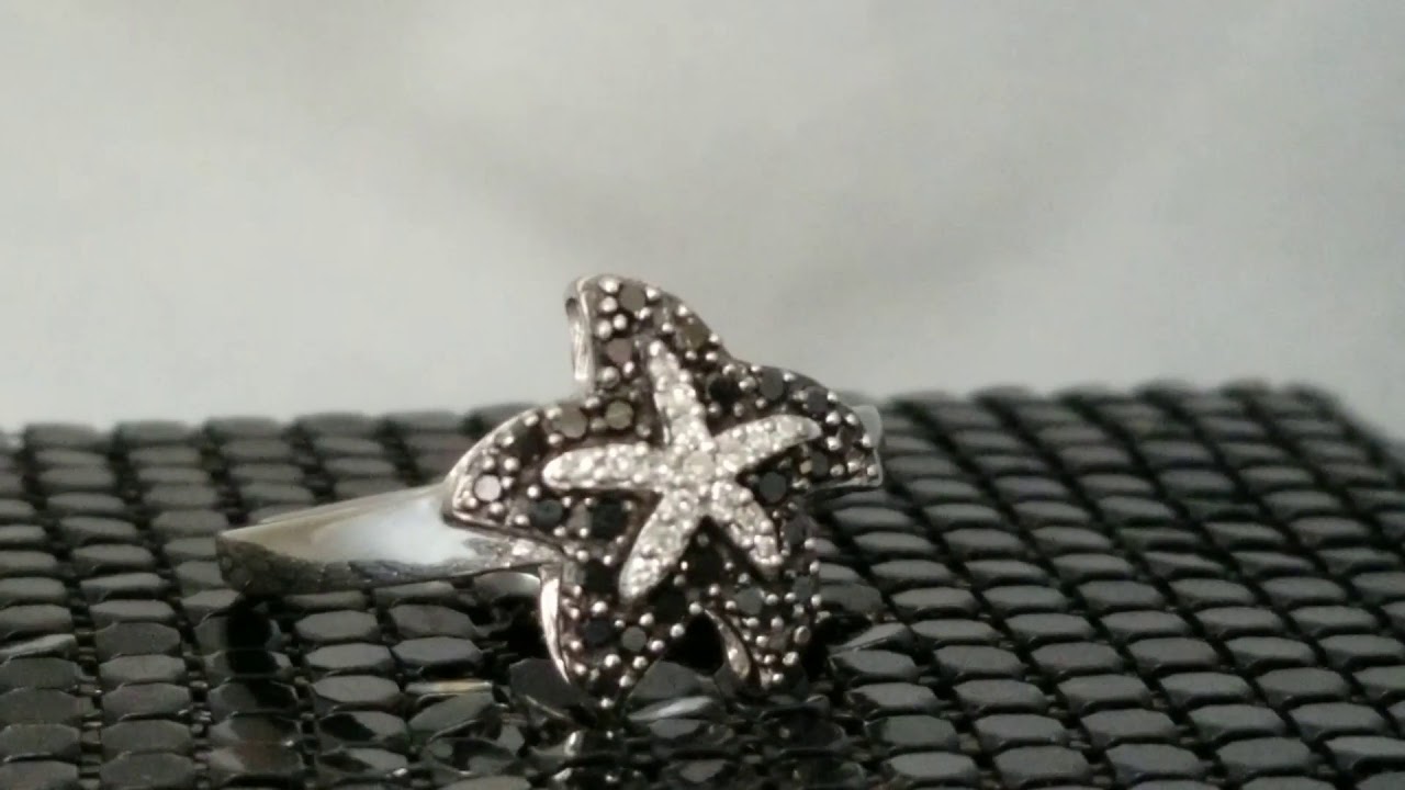 10k White Gold .33ctw Black/White Diamond Star Ring