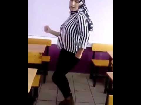 Liseli Türbanlı Twerk