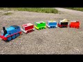 Thomas and Friends gerbong panjang penuh mencari mainan truk molen, excavator, truk tangki, pesawat