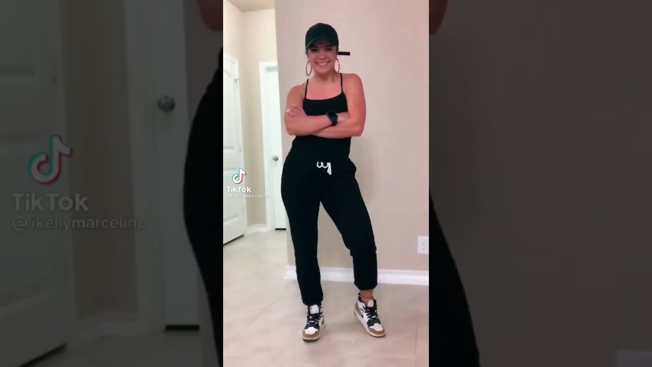 MI MAMA BAILANDO CUMBIA - YouTube