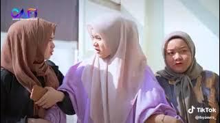 April ketakutan gara-gara Dewi