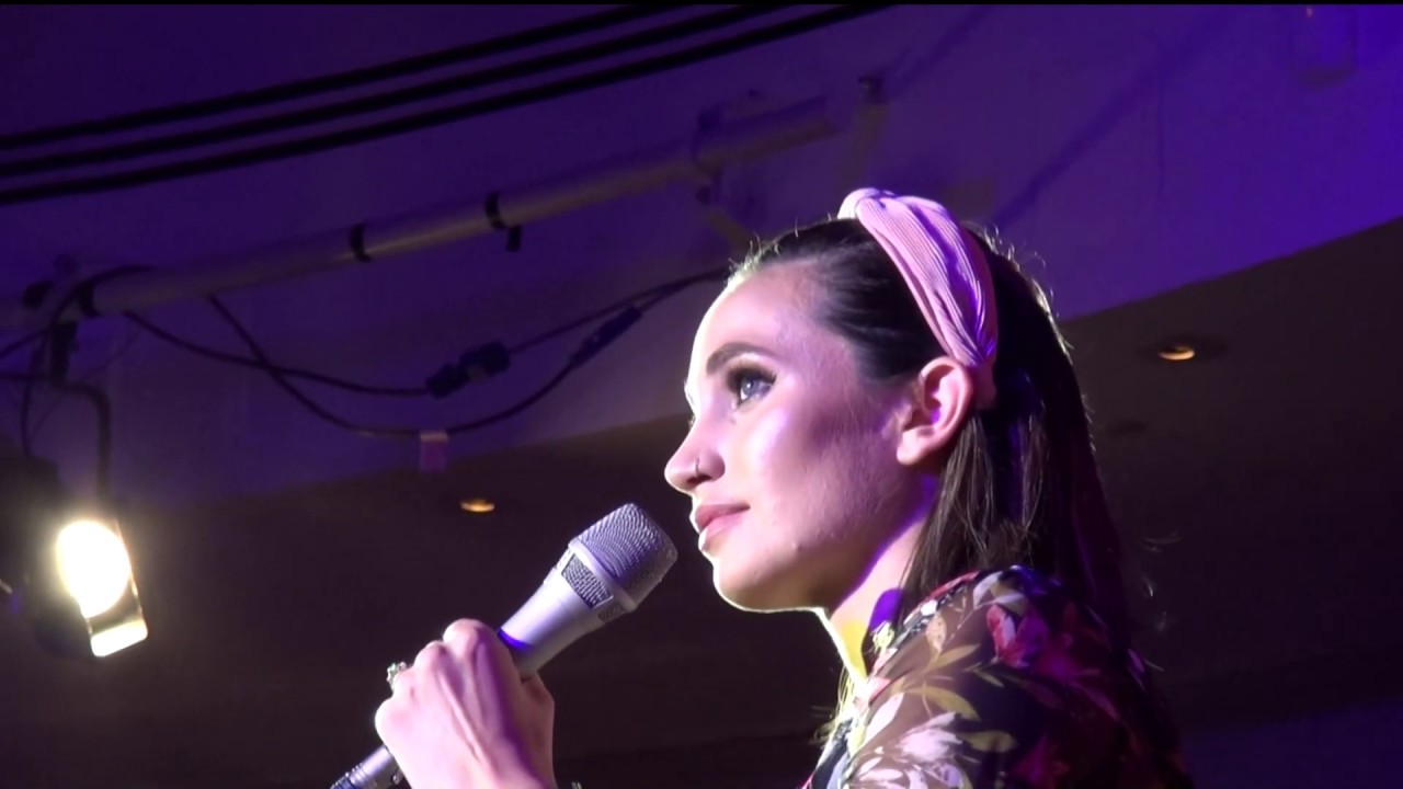 Laura Wright and John Bailey - Shallow