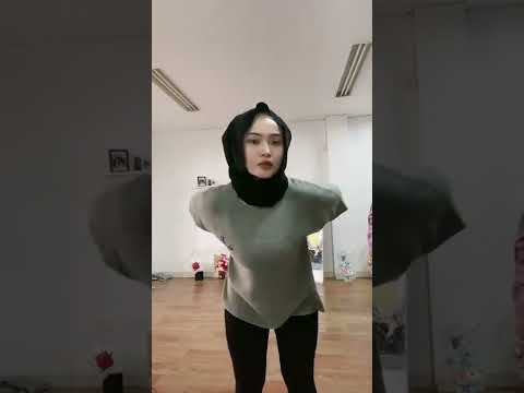 hijab ukhti menonjol