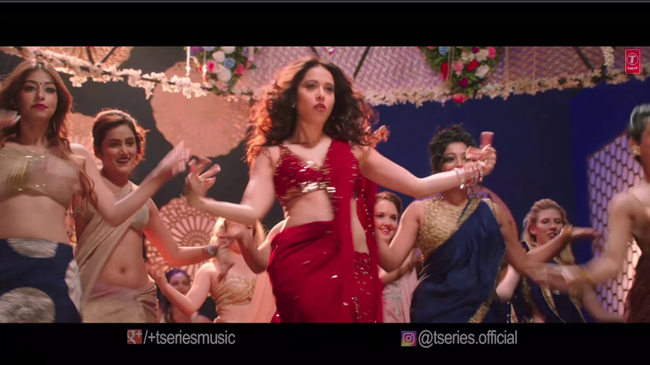 Nushrat Bharucha Hot Sexy Dance In Dil Chori Youtube 