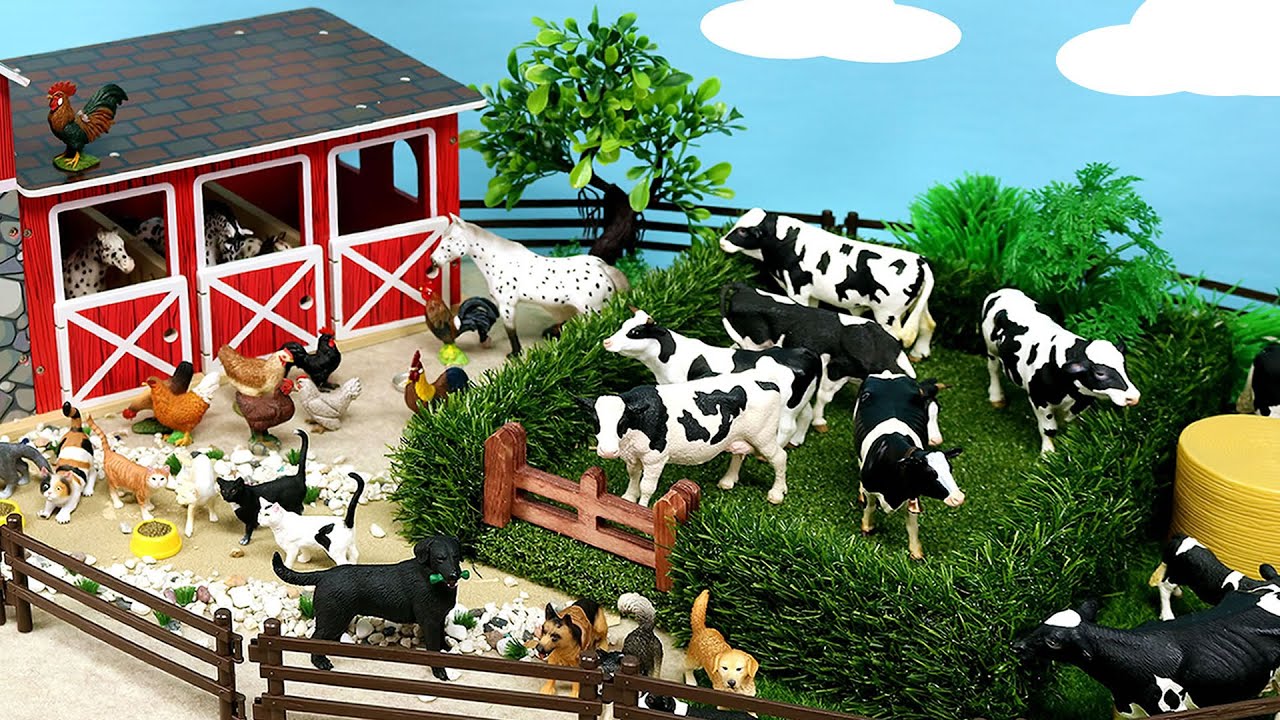 Toy Barn Stable and Farm Animal Figurines