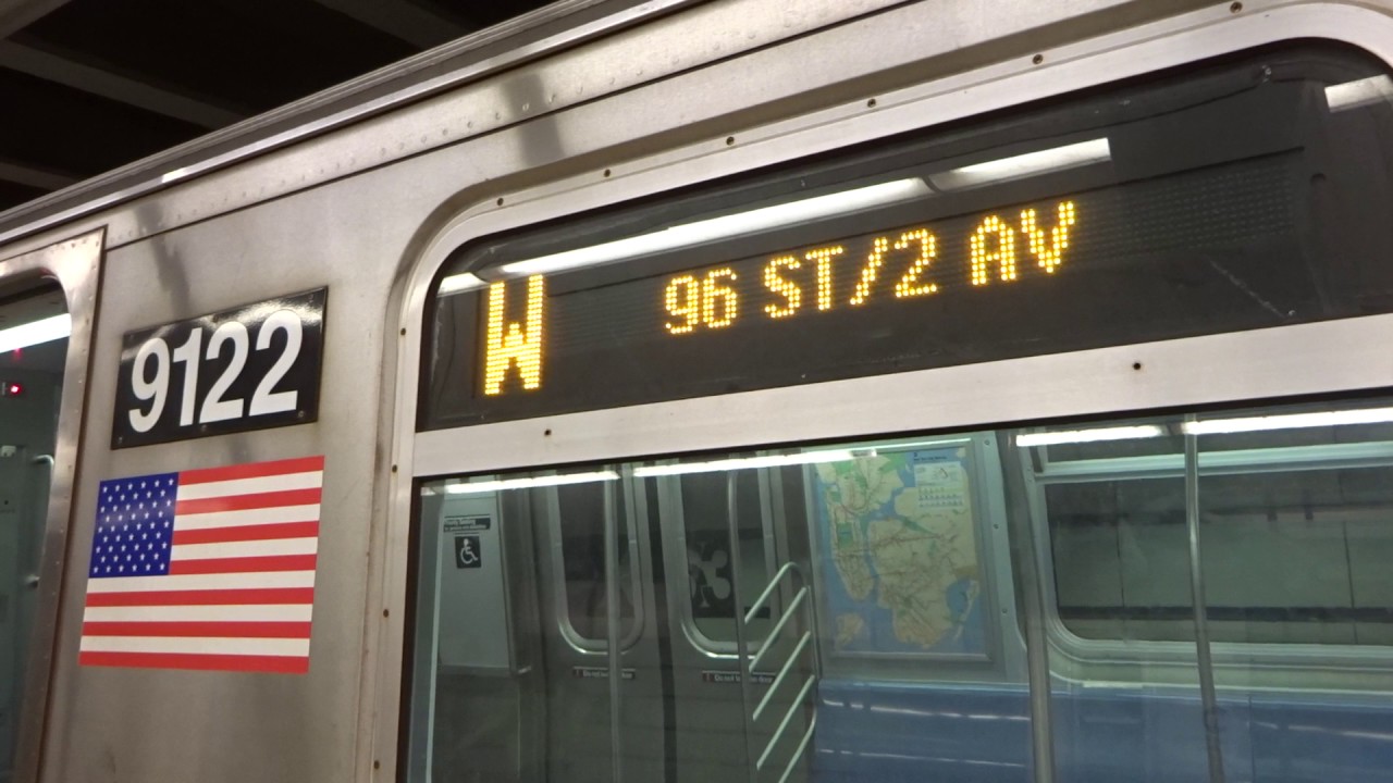 NYC Subway Special: 96th Street-2nd Avenue-bound R160 (W) Entering ...