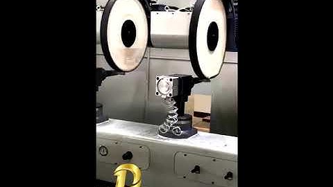 Automatically polishing machine- 4 manipulators