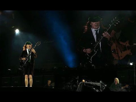 AC/DC - High Voltage - Winnipeg September 17, 2015 - YouTube